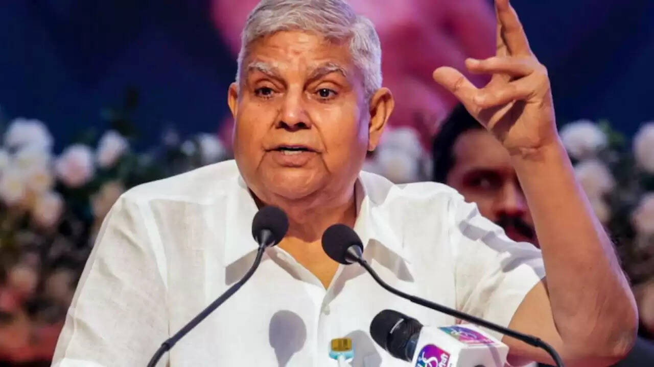 भारत के उपराष्ट्रपति जगदीप धनखड़ का इस्तीफा: क्या है इसके पीछे की कहानी?