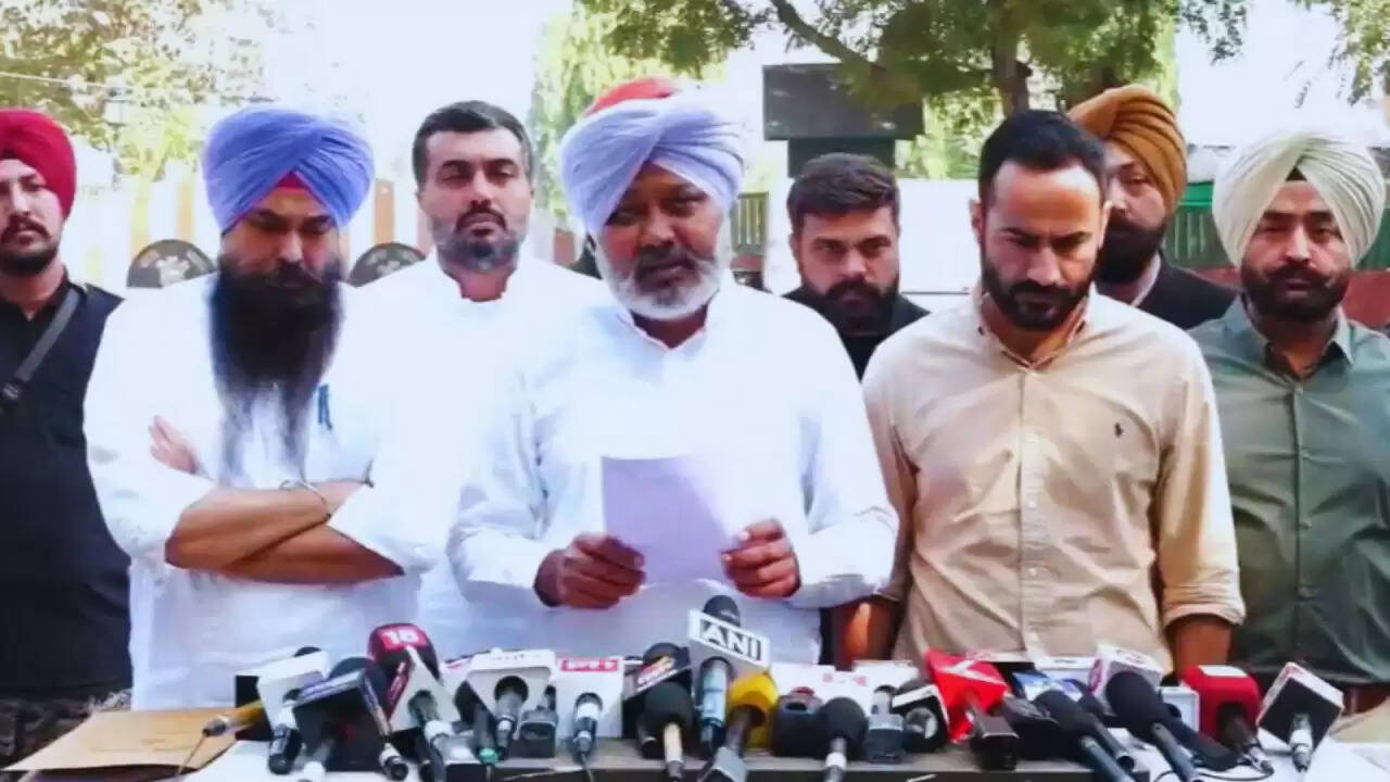 पंजाब यूनिवर्सिटी पर केंद्र का विवादास्पद निर्णय: छात्रों और AAP का जोरदार विरोध