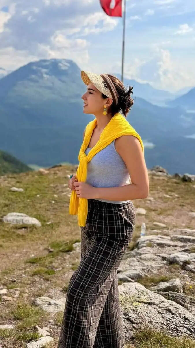 सारा अली खान ने मां के साथ स्विट्जरलैंड की खूबसूरत पहाड़ियों का आनंद लिया