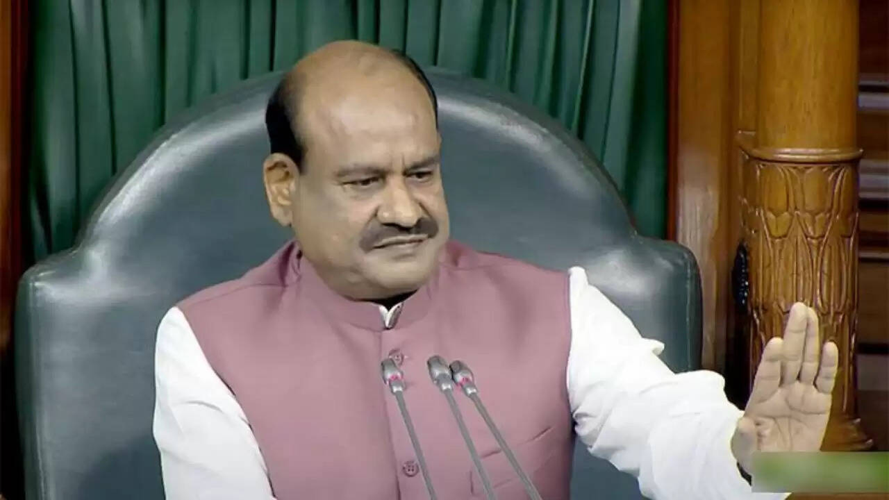 संसद में परिसीमन विधेयकों पर हंगामा, डीएमके का विरोध जारी