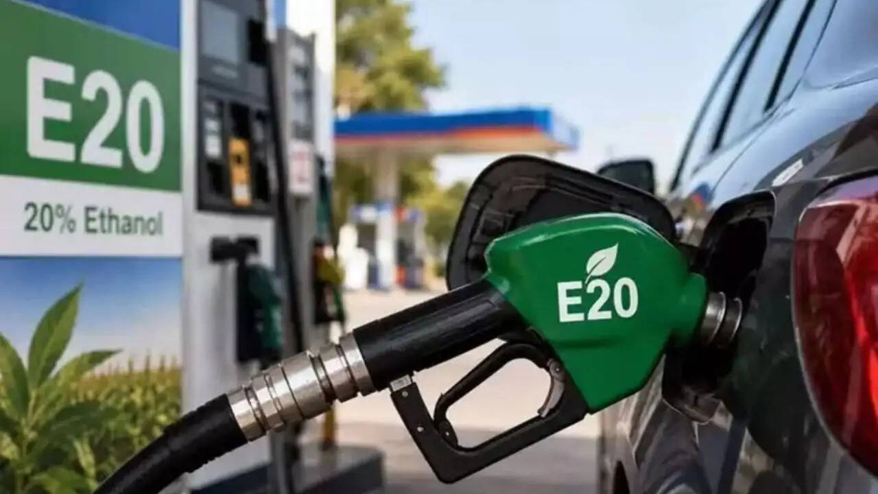 E20 पेट्रोल: सरकार ने इथेनॉल मिश्रण के फायदों को स्पष्ट किया