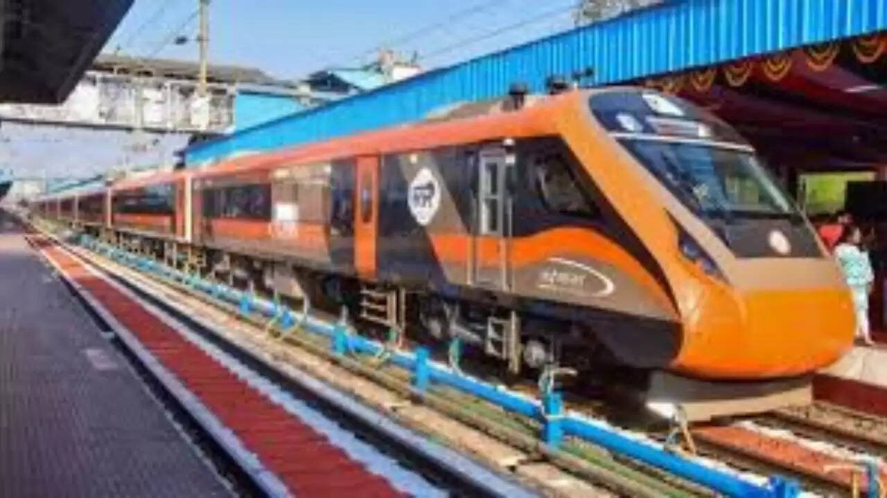 प्रधानमंत्री मोदी का ऐतिहासिक कदम: वंदे भारत स्लीपर ट्रेन का उद्घाटन और बोडो महोत्सव में भागीदारी