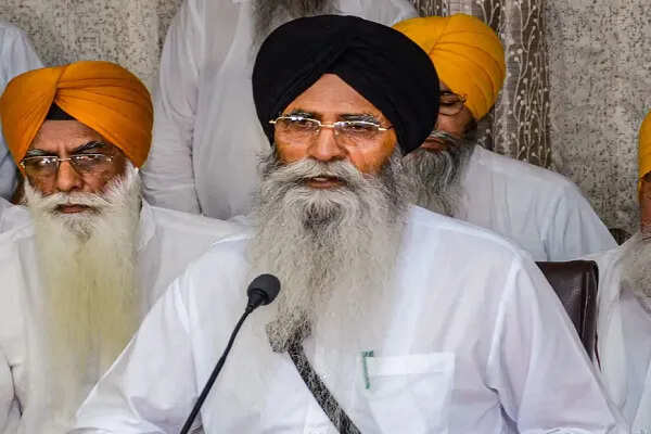 सिख युवक की बिगड़ती हालत पर एसजीपीसी अध्यक्ष की चिंता