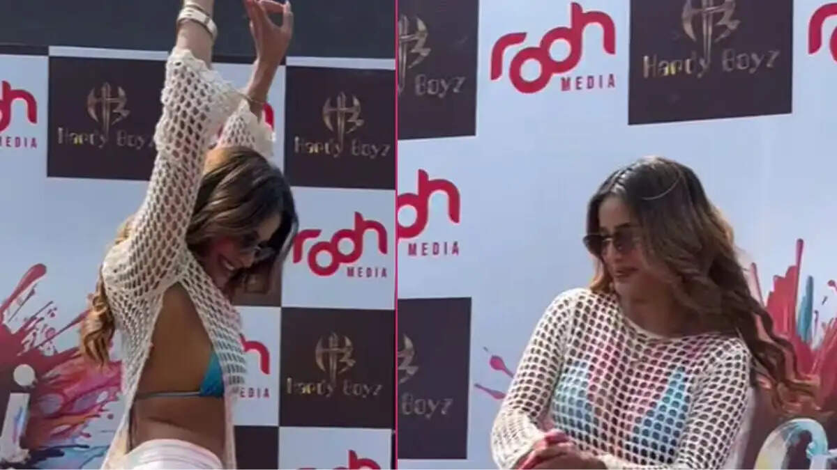 पूनम पांडे का होली सेलिब्रेशन: सड़कों पर मचाया धमाल