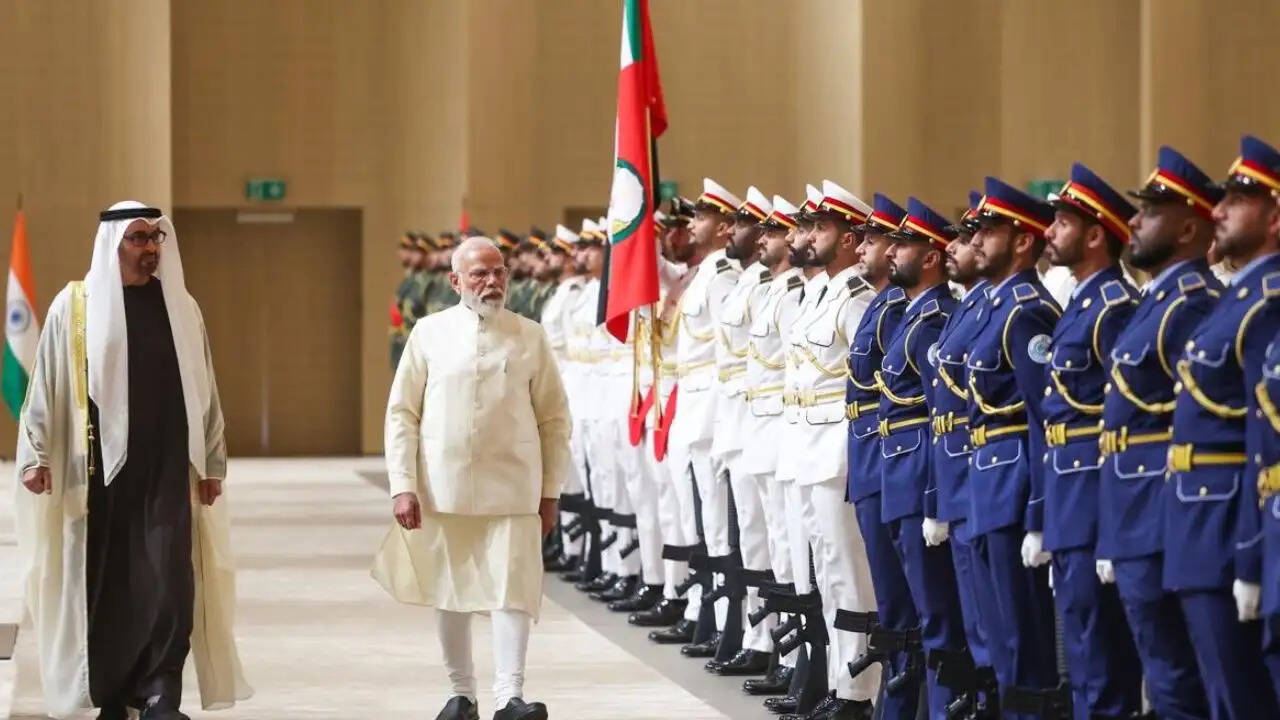 पीएम मोदी की यूएई यात्रा: समझौतों और वैश्विक ईंधन संकट पर चर्चा