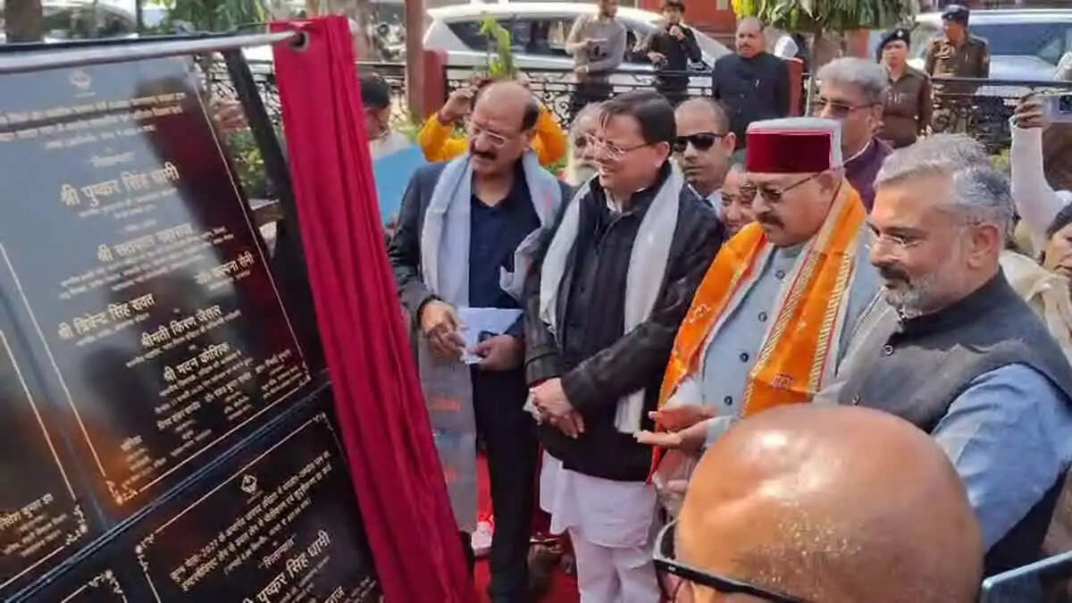 सीएम धामी का हरिद्वार दौरा: कुंभ मेले के लिए करोड़ों के कार्यों का शिलान्यास