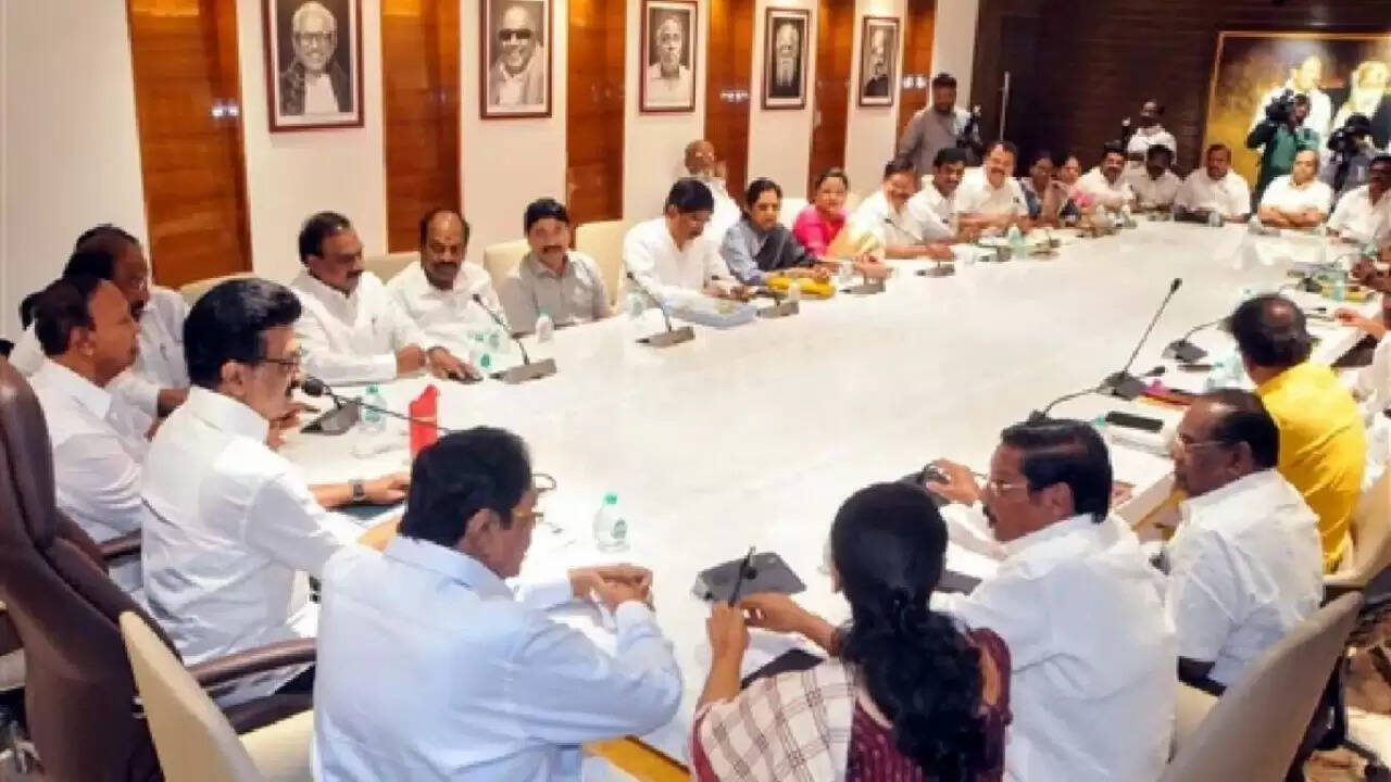 सलमान खान की नई फिल्म 'बैटल ऑफ गलवान': देशभक्ति की कहानी में फौजी का किरदार निभाएंगे