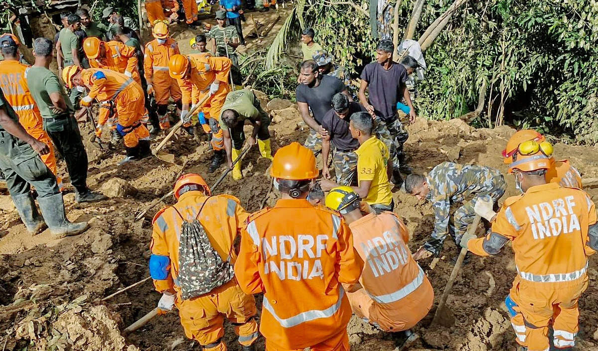 भारत ने चक्रवात दित्वा के बाद श्रीलंका में मानवीय सहायता जारी रखी