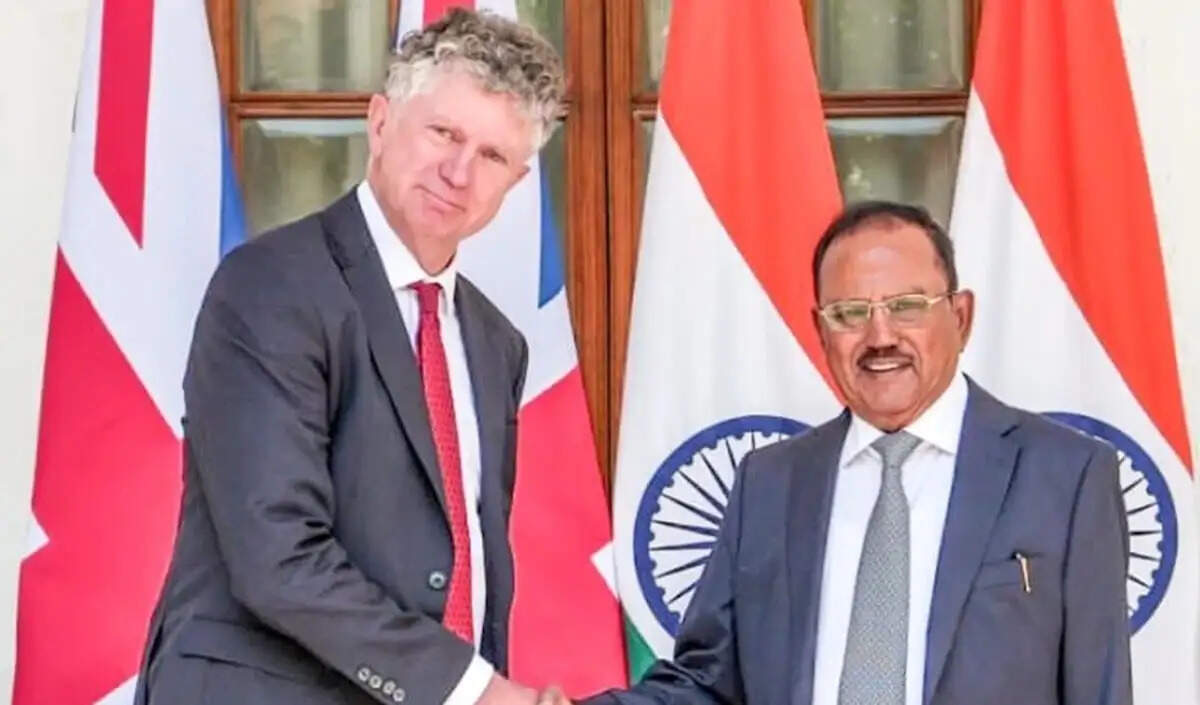 भारत-यूके सुरक्षा सहयोग पर NSA डोभाल और जोनाथन पॉवेल की महत्वपूर्ण वार्ता