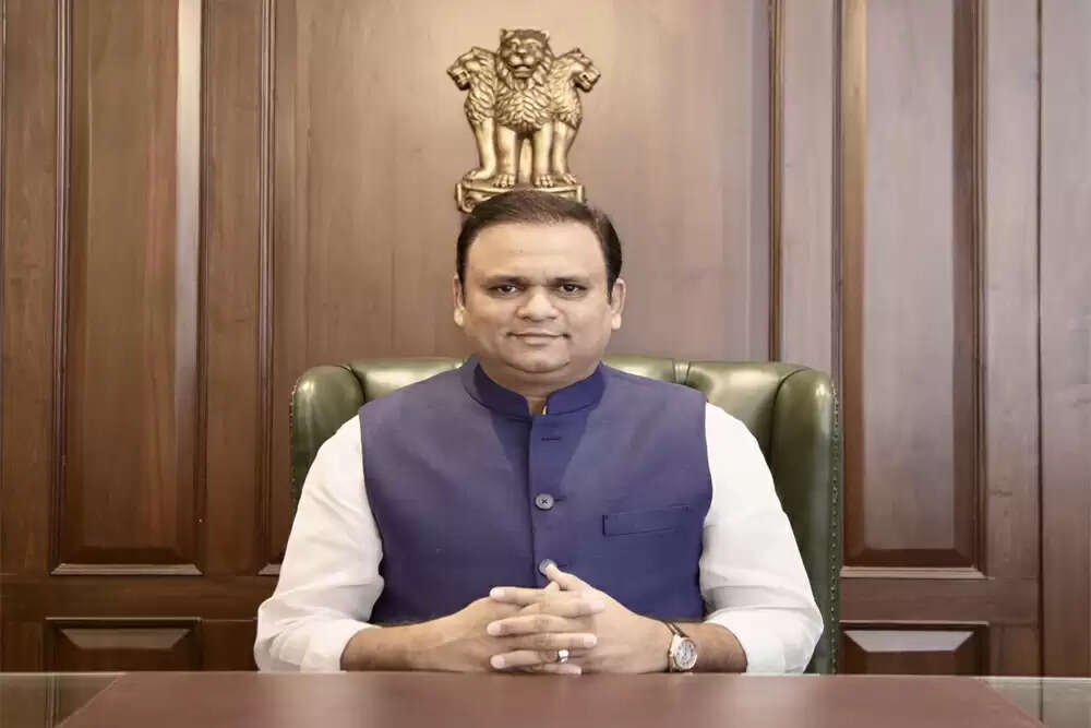 महाराष्ट्र में भाजपा की परिवारवाद नीति पर उठे सवाल