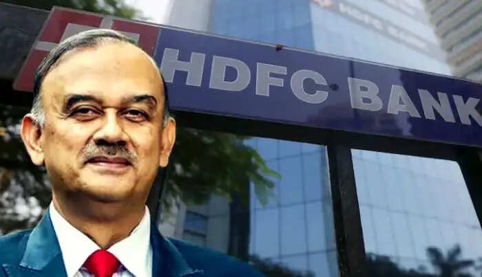 HDFC बैंक के अध्यक्ष अतनु चक्रवर्ती का इस्तीफा: नैतिकता पर उठे सवाल