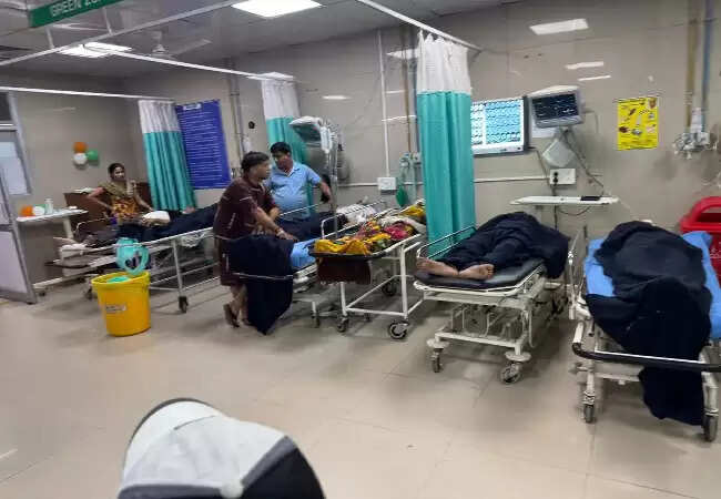 लखनऊ में जन्माष्टमी पर सड़क हादसा, कई घायल