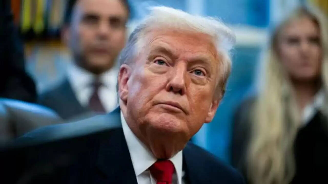 ट्रंप और एपस्टीन के बीच ईमेल आदान-प्रदान का नया खुलासा