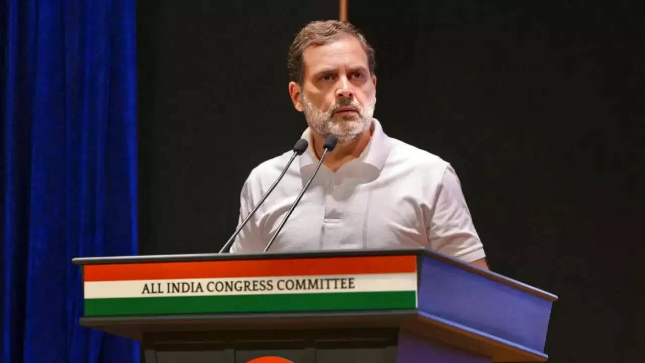 राहुल गांधी का लंदन दौरा: क्या है पारिवारिक समारोह की सच्चाई?