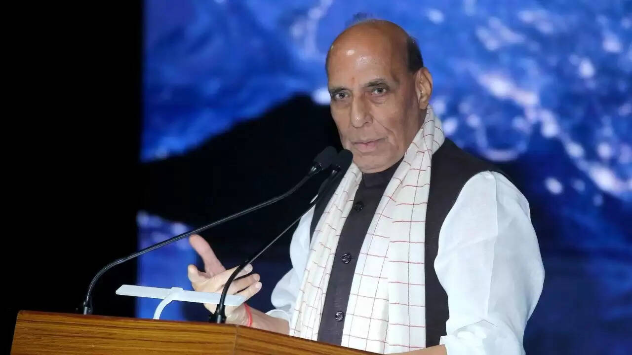 भारत की सेना को आत्मनिर्भर बनाने की दिशा में राजनाथ सिंह की नई पहल