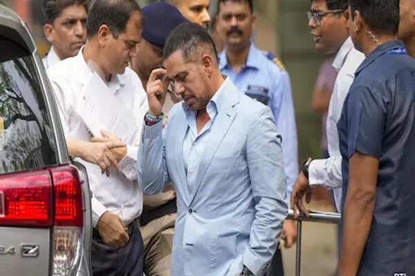 रॉबर्ट वाड्रा पर धन शोधन का आरोप, ईडी ने चार्जशीट दाखिल की
