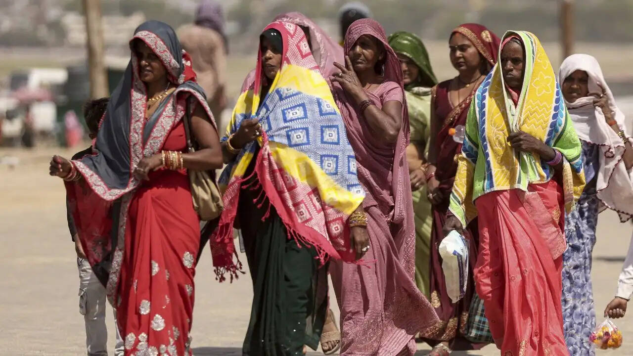 भारत में मौसम का बदलाव: गर्मी और बारिश की संभावना