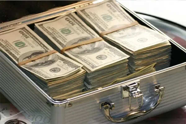 अमेरिका में 4000 करोड़ रुपये का वित्तीय घोटाला: भारतीय मूल के CEO बंकिम ब्रह्मभट्ट पर आरोप