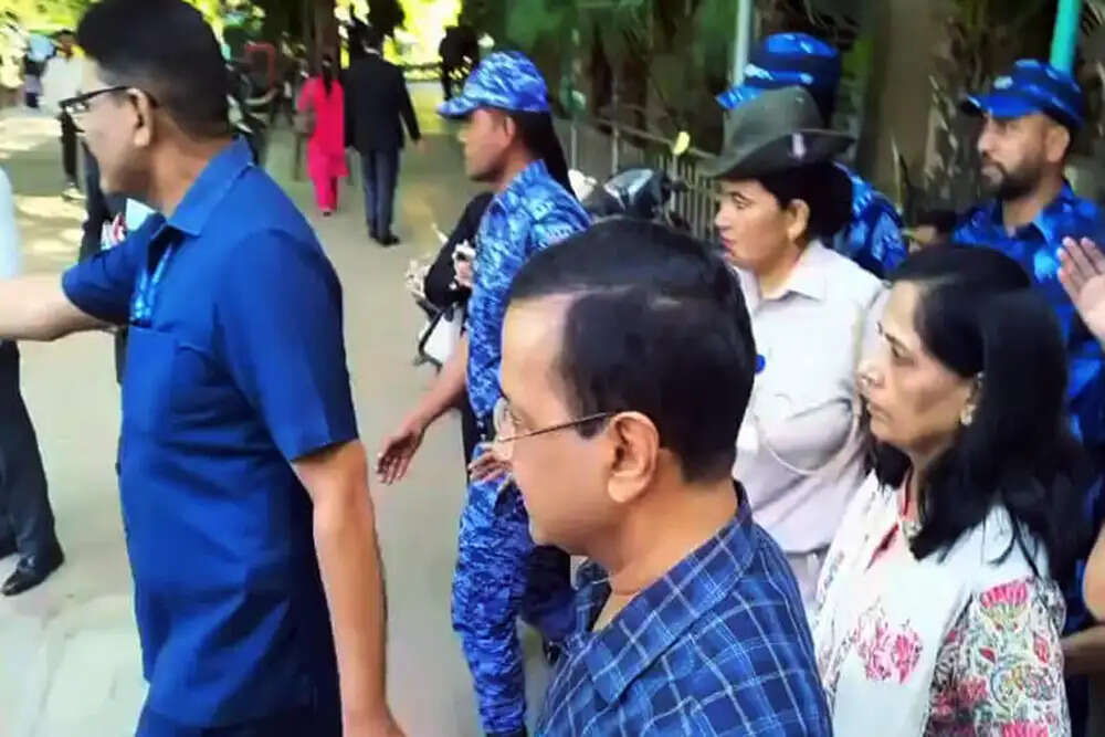 अरविंद केजरीवाल की मुश्किलें बढ़ती जा रही हैं, ईडी की कार्रवाई जारी