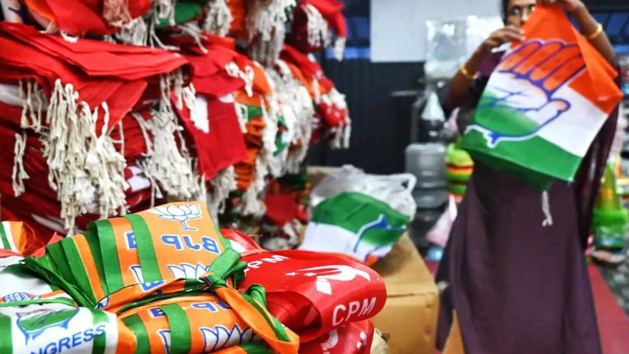तमिलनाडु में उपचुनाव के लिए नामांकन की प्रक्रिया पूरी, 58 पर्चे वैध