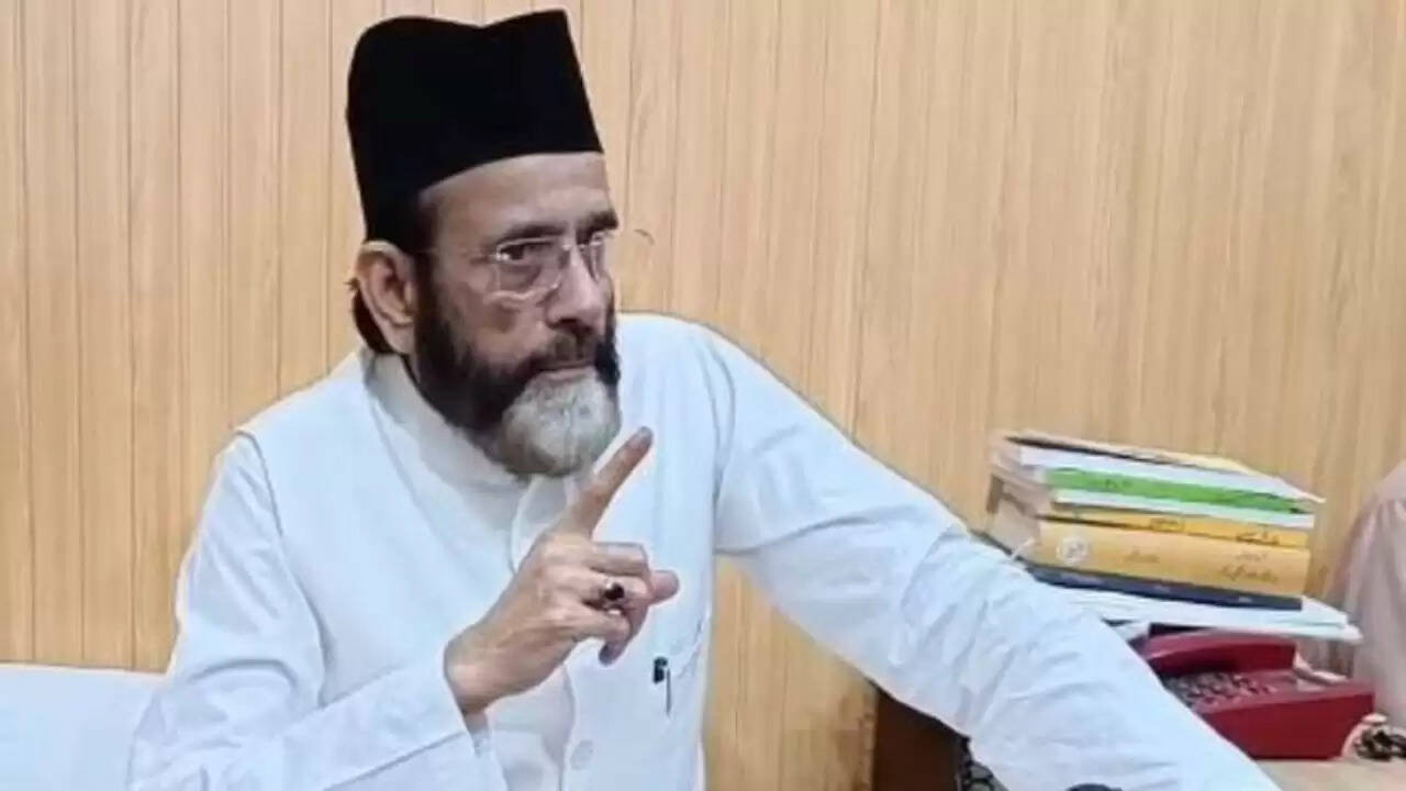 बरेली में 'आई लव मोहम्मद' अभियान के विरोध में हिंसा, तौकीर रजा गिरफ्तार
