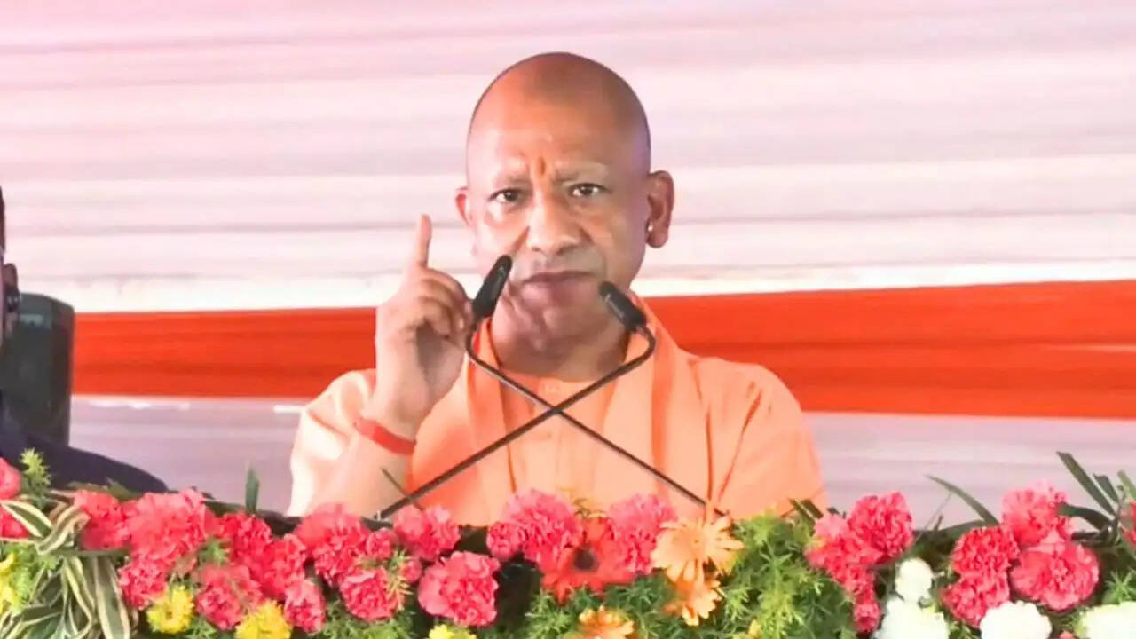 सीएम योगी का बड़ा बयान: धर्म की रक्षा के लिए उठाने होंगे कदम