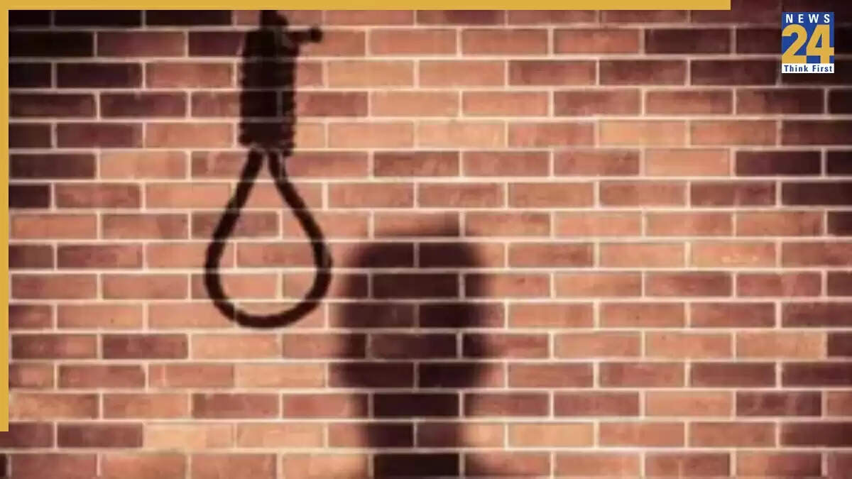 ग्रेटर नोएडा में छात्र ने आत्महत्या की, बीटेक की पढ़ाई छोड़ी थी