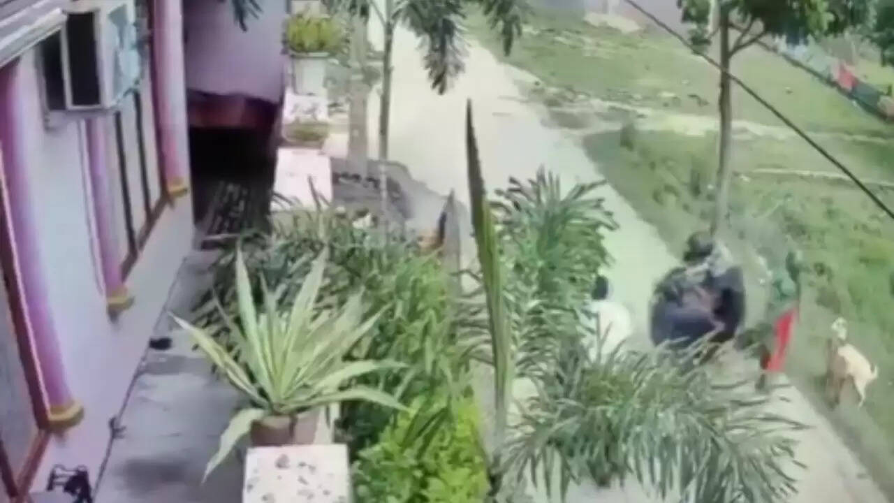 वाराणसी में प्रॉपर्टी डीलर की हत्या: CCTV फुटेज से खुलासा