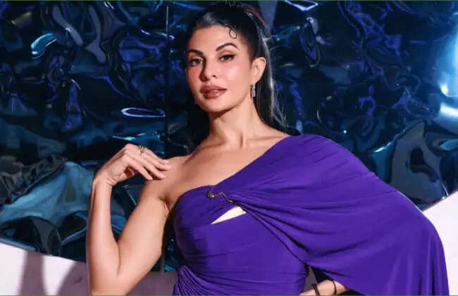 जैकलीन फर्नांडिस के मनी लॉन्ड्रिंग केस में सुप्रीम कोर्ट के जज ने खुद को किया अलग