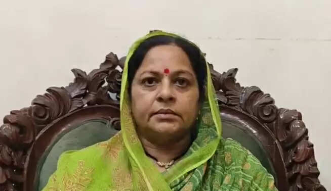 सपा सांसद रुचि वीरा ने पूर्व सांसद पर साधा निशाना, पार्टी में अनुशासन की आवश्यकता बताई