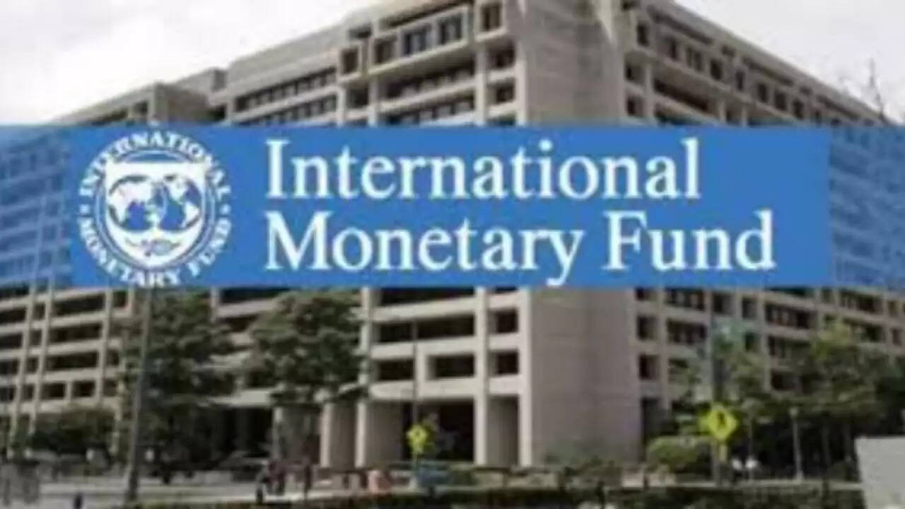 भारत की जीडीपी वृद्धि दर में सुधार के संकेत, IMF ने बढ़ाए अनुमान