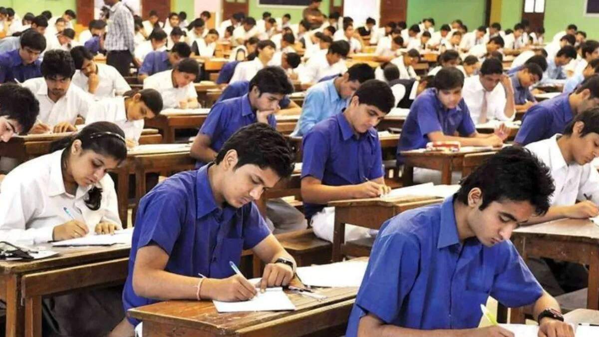 सीबीएसई बोर्ड वार्षिक परीक्षाओं की डेटशीट जारी, तैयारी में जुटे स्कूल