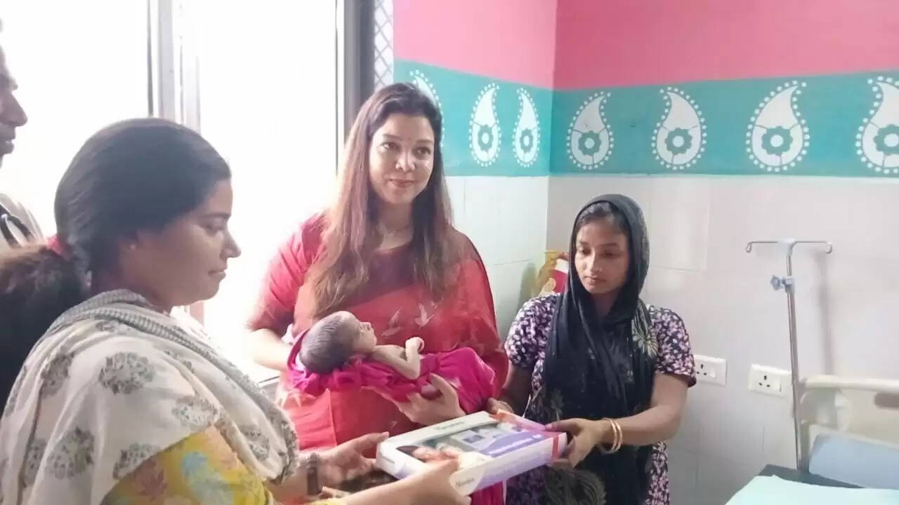 डॉ. प्रियंका मौर्या का गौरीगंज अस्पताल का निरीक्षण, स्वास्थ्य सेवाओं में सुधार की आवश्यकता