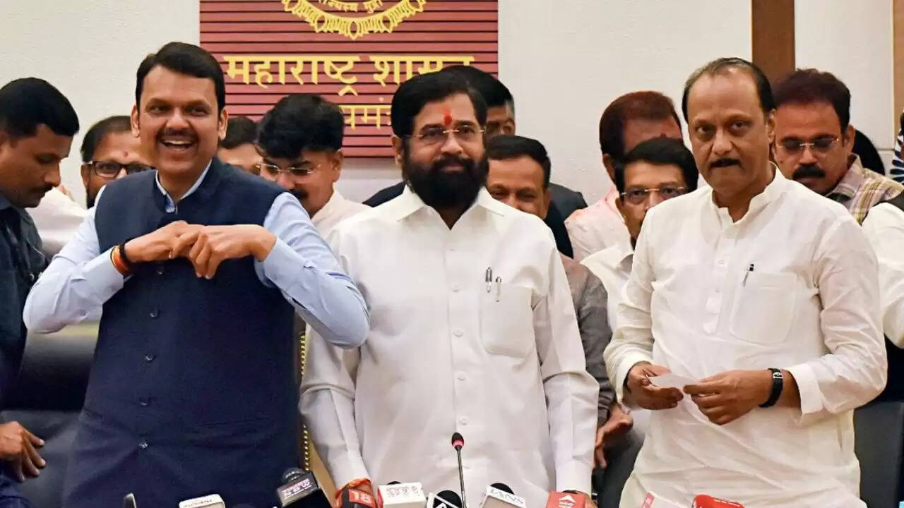 महाराष्ट्र नगर निगम चुनाव: भाजपा ने 68 सीटों पर बनाई निर्विरोध जीत, विपक्षी दलों की स्थिति कमजोर