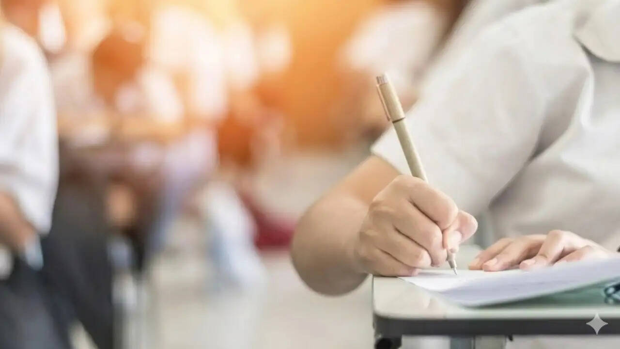 सुप्रीम कोर्ट ने तीसरी भाषा नीति पर केंद्र से मांगा जवाब, जानें क्या है मामला