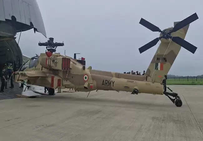 भारत में पहुंचे नए अपाचे हेलीकॉप्टर, पाकिस्तान की सीमाओं पर तैनाती