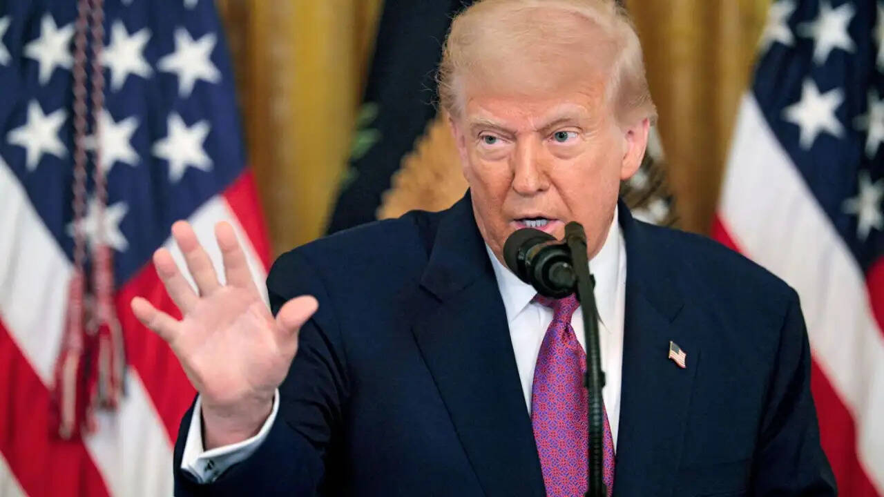 व्हाइट हाउस डिनर में सुरक्षा में सेंध: ट्रंप पर हुआ जानलेवा हमला