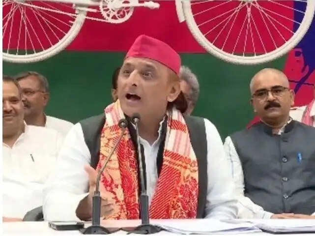 अखिलेश यादव ने भाजपा पर महंगाई को लेकर किया हमला, रोहित पांडे ने सपा में की एंट्री