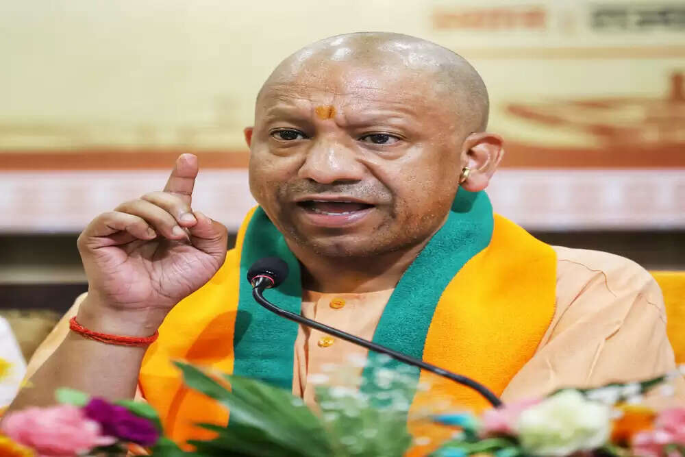 बाराबंकी में मंदिर में करंट लगने से श्रद्धालुओं की मौत, मुख्यमंत्री ने मुआवजे का ऐलान किया