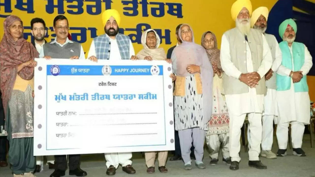 मुख्यमंत्री भगवंत मान ने अमृतसर के लिए तीर्थ यात्रा जत्था रवाना किया