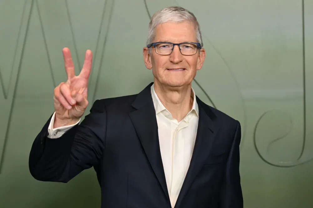 Apple के CEO टिम कुक ने भारत में बिक्री में वृद्धि की पुष्टि की