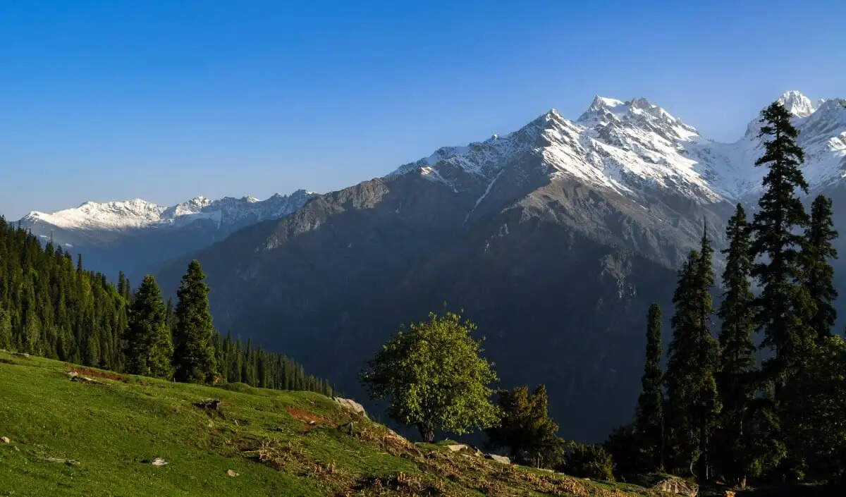 दिल्ली के पास गर्मियों की छुट्टियों के लिए अनोखे पर्यटन स्थल