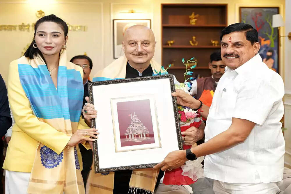 अनुपम खेर ने 'तन्वी द ग्रेट' को टैक्स फ्री करने पर मुख्यमंत्री का धन्यवाद किया