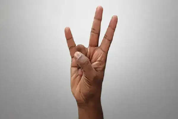 सूर्य मुद्रा: अस्थमा में राहत और मानसिक शांति के लिए एक प्रभावी उपाय