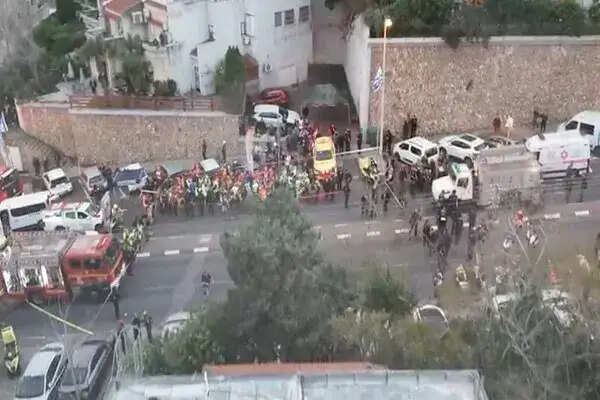 ईरान का इज़रायल के हाइफ़ा पर मिसाइल हमला, दो की मौत