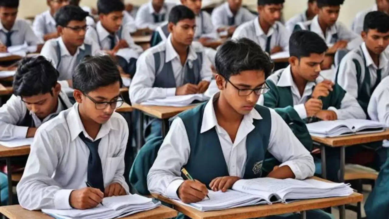 महाराष्ट्र में शिक्षा सुधार: बच्चों के लिए नया गणित और विज्ञान कार्यक्रम