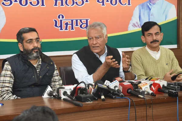 पंजाब में गैंगस्टरों के आरोपों की निष्पक्ष जांच की मांग