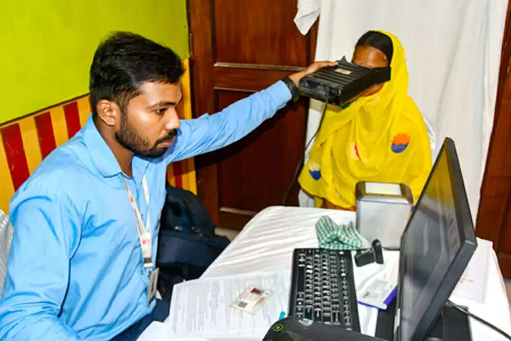 पश्चिम बंगाल के सरकारी कर्मचारियों के लिए निर्वाचन आयोग की नई दिशा-निर्देश