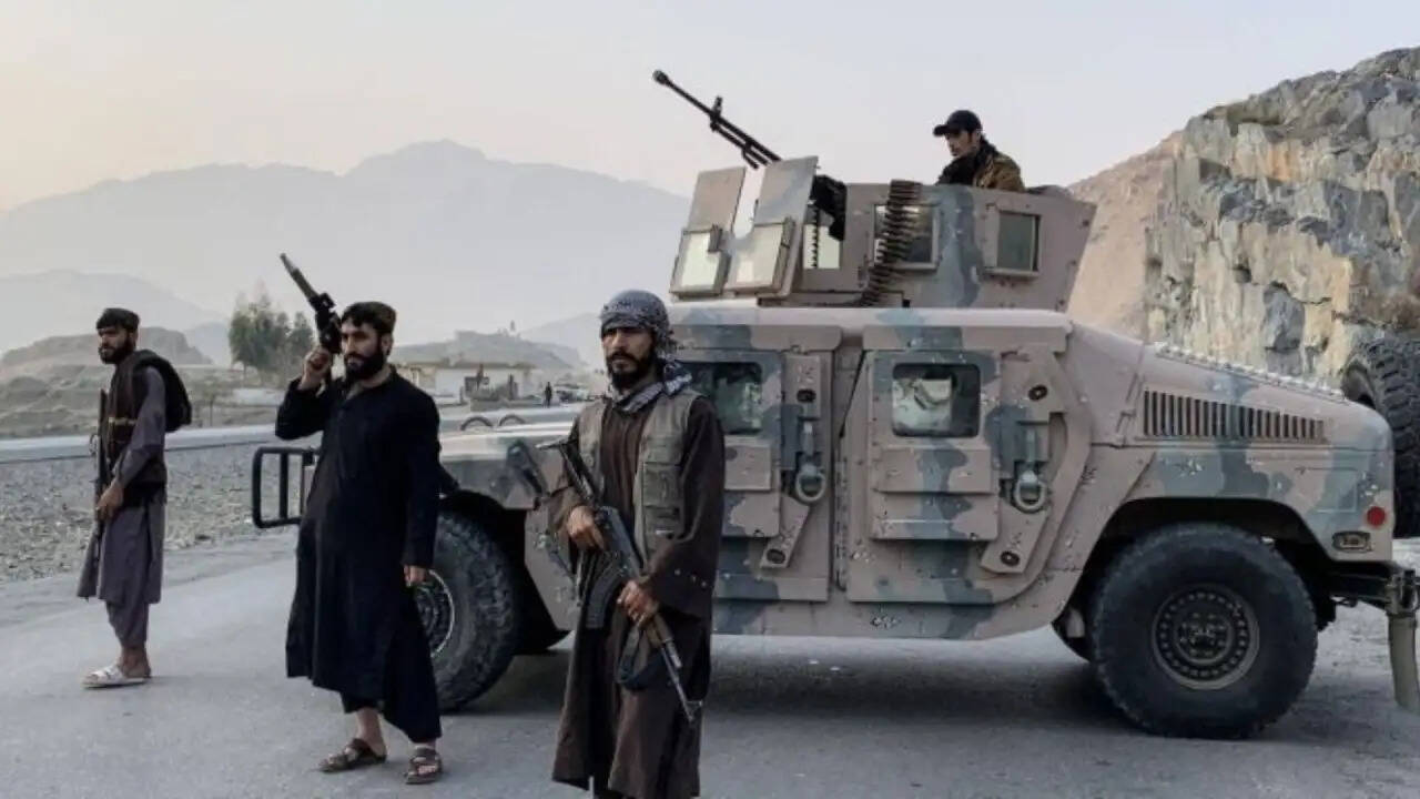 पाकिस्तान और अफगानिस्तान के बीच बढ़ता सैन्य तनाव: क्या है ड्रोन हमलों का सच?