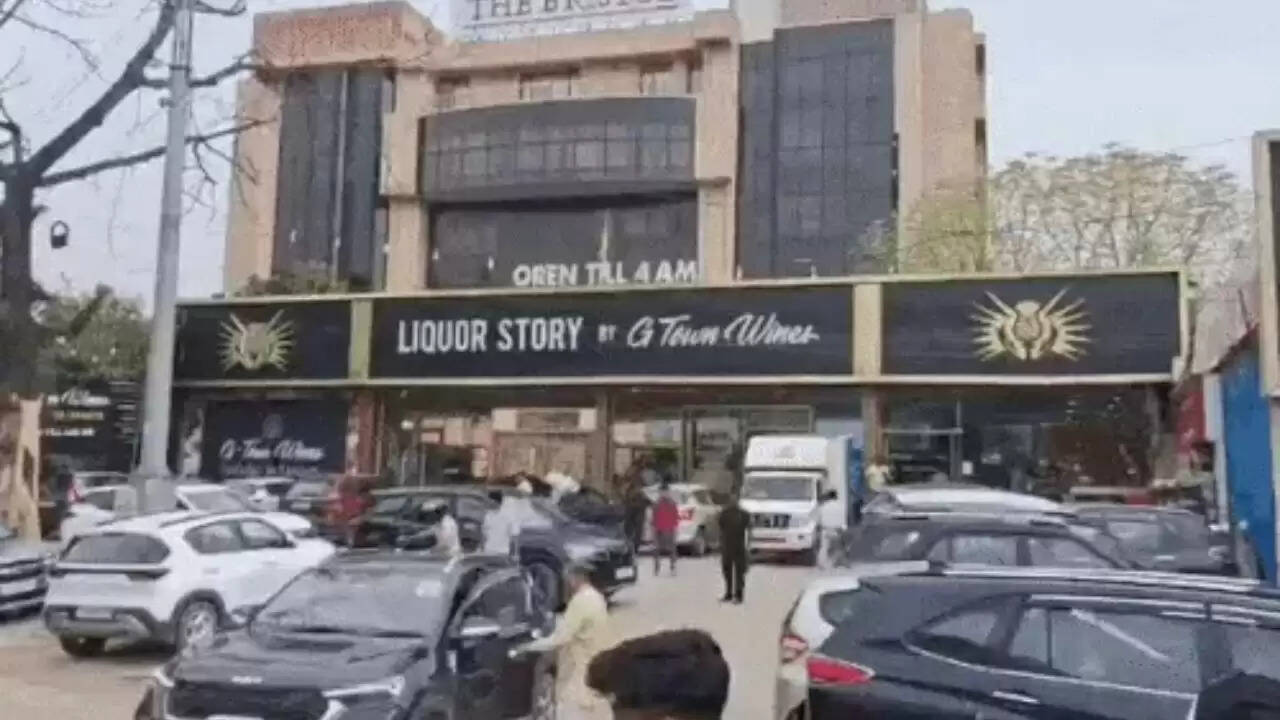 गुरुग्राम में शराब ठेके की नीलामी ने तोड़े रिकॉर्ड